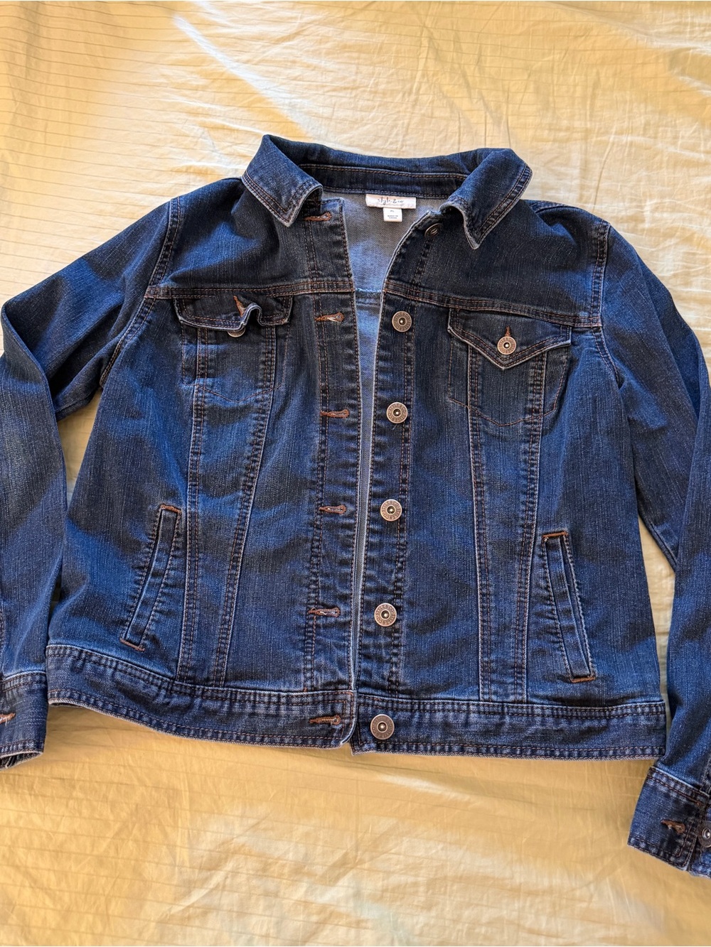 Style and Co Women Large Petite Blue Denim Jacket great condition ♥️